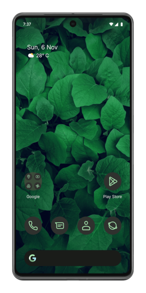 A screenshot of a user using Lawnchair for their home screen.
